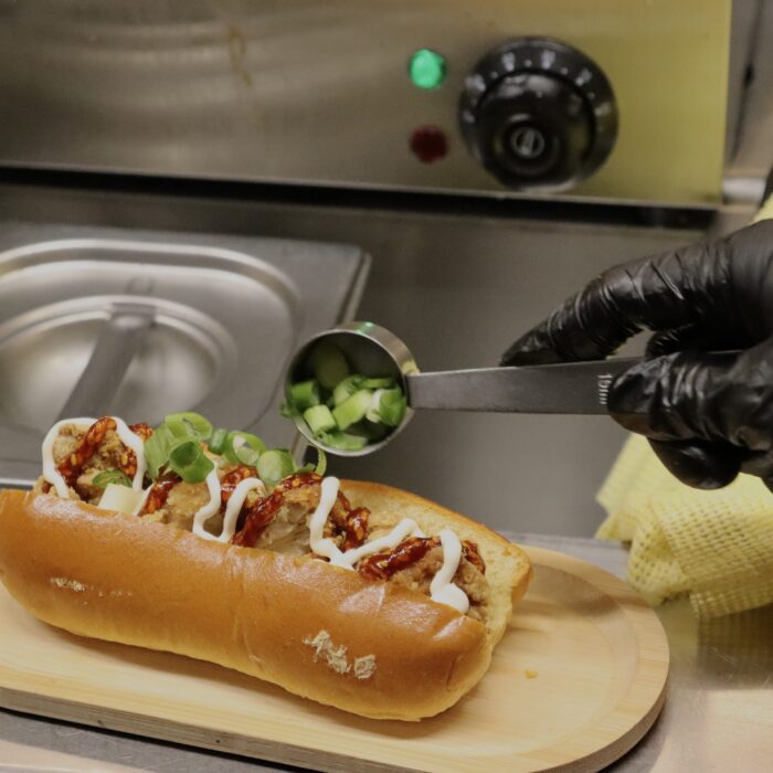 fabrication de hot dogs
